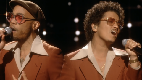 Bruno Mars Is Really Pulling Off The 70’s Vibe Isn’t He?