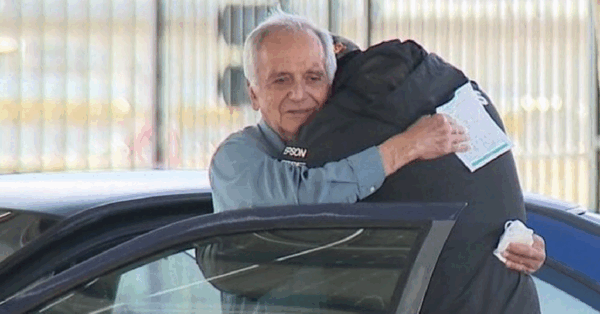 This Homeless Teacher Received A Big Surprise From A Former Student And My Heart Is Full