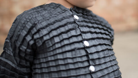 These Origami-Inspired Clothes ‘Grow’ With Your Child and They Remind Me of The Popcorn Shirts From The 90s
