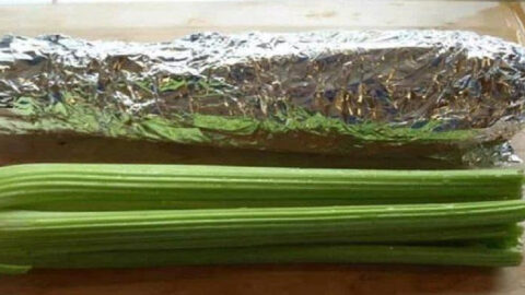 People Are Wrapping Their Vegetables In Tin Foil and It’s So Smart