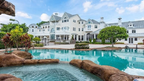 This Couple Planned Their Entire Wedding At A Mansion They Didn’t Have Permission To Use