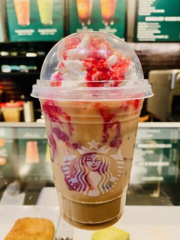 You Can Get A White Chocolate Raspberry Cake Latte From Starbucks That ...