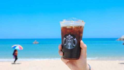 Here Are The Healthiest Drinks And Foods You Can Order At Starbucks According To Nutritionists