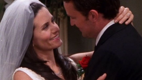 Turns Out, Matthew Perry And Courteney Cox From ‘Friends’ Are Actually Cousins