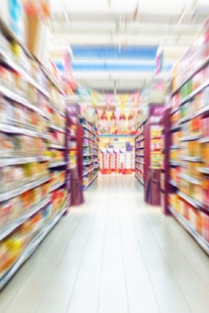 This image has an empty alt attribute; its file name is grocery-store-aisle-1-1.jpg