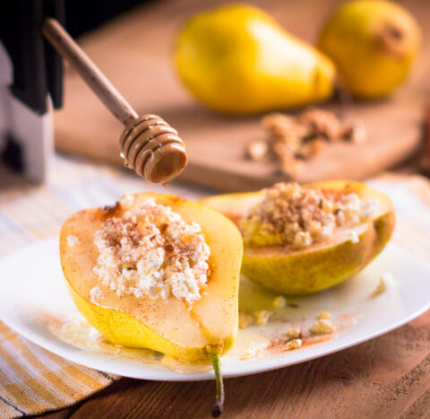 2-Ingredient Honey Roasted Pears Dessert
