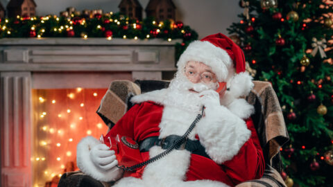 This Is What Happens When You Ask Siri to Call Santa Claus