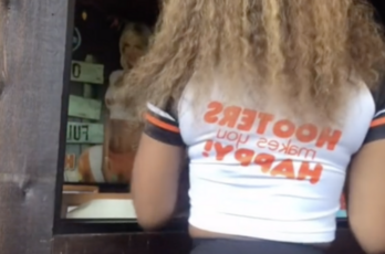Hooters New Wardrobe Is So Bad, It’s Causing Waitresses To Quit And I Can See Why