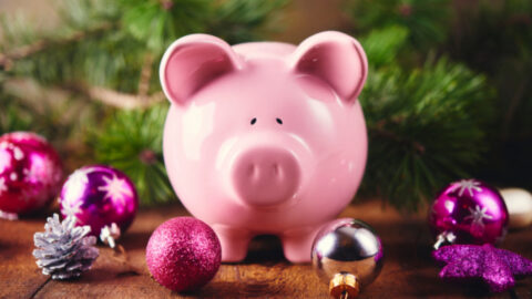 Here Are 20 Tips To Save Money This Christmas