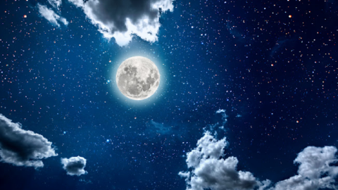 Get Those Telescopes Ready Because The ‘Hunter Moon’ And The ‘Orionid Meteor Shower’ Are Coinciding This Week