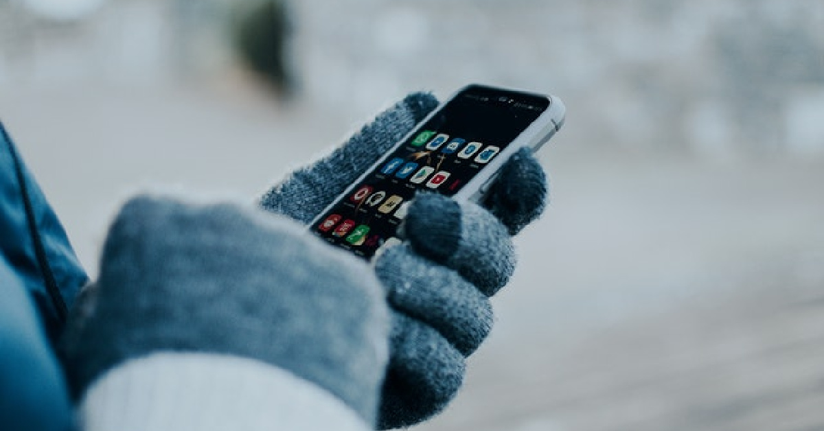 What To Really Do If Your Phone Battery Is Low, Your Signal Is Weak, And You Are Stranded