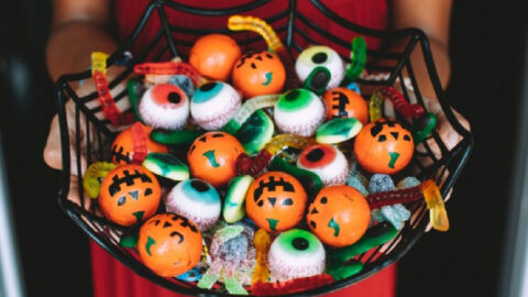 This Simple Formula Tells You How Much Candy to Buy for Trick-or-Treaters