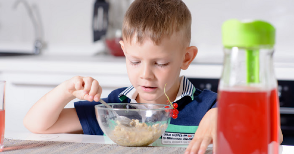 Some Moms Are Mixing Breast Milk Into Their Kids’ Cereal In Hopes Of Giving Them COVID Antibodies