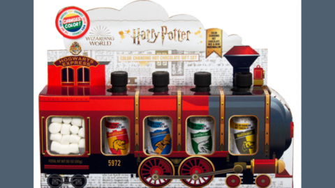 You Can Get A Harry Potter Color-Changing Hot Cocoa Set So Accio It To Me