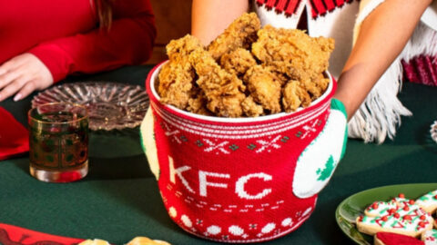 You Can Get A Free KFC Knitted Mitten Bucket Hugger And I Totally Have To Get One