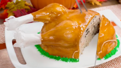 The Baskin-Robbins Turkey Shaped Ice Cream Cake Is Back And It’s All I Want