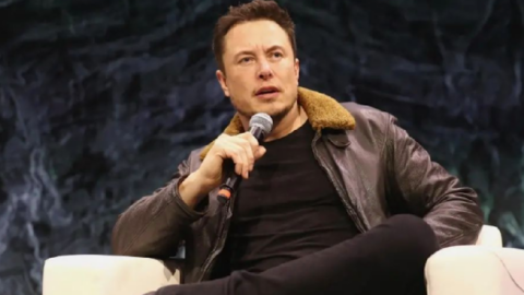Elon Musk, The Richest Man In The World, Doesn’t Own A House And Is Currently Couch Surfing