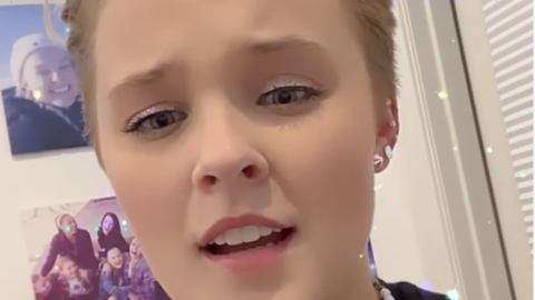 JoJo Siwa Says She Wasn’t Invited to The Nickelodeon Kids’ Choice Awards and Has No Idea Why