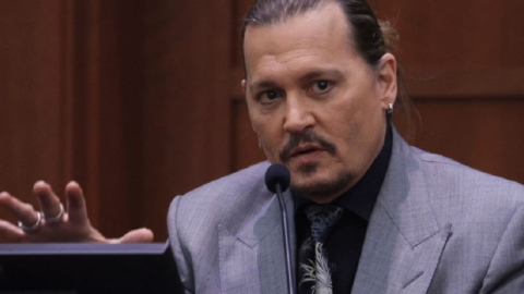 Clips of Johnny Depp Smiling and Joking Go Viral As He Reacts to Hearsay Claims in Court 