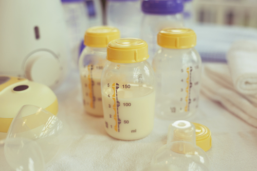 This Viral Breast Pumping Hack Will Boost Your Milk Supply And It’s A Game Changer