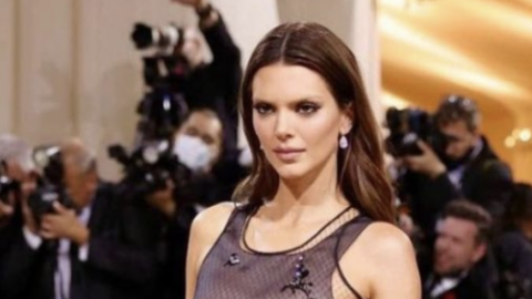 What Happened to Kendall Jenner’s Eyebrows?