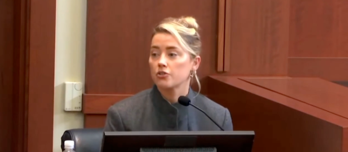 A Behavior Specialist Explains Why Amber Heard Constantly Looks At The Jury During Her Testimony