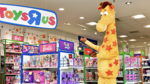 Toys “R” Us is Back Nationwide Starting This Month and I’m Freaking Out