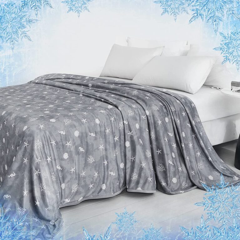 You Can Get A Coastal Cooling Blanket That Absorbs Heat to Keep You ...