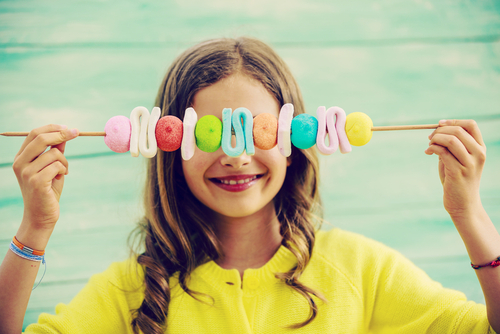 This Company Wants to Pay You A 6-Figure Salary For Eating Candy And It’s A Total Dream Job