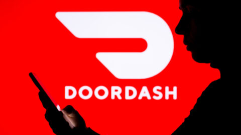 Facebook Is Teaming Up With DoorDash To Deliver Marketplace Purchases and We Are Here For It