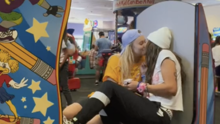 JoJo Siwa Has A New Girlfriend and Everyone is Freaking Out