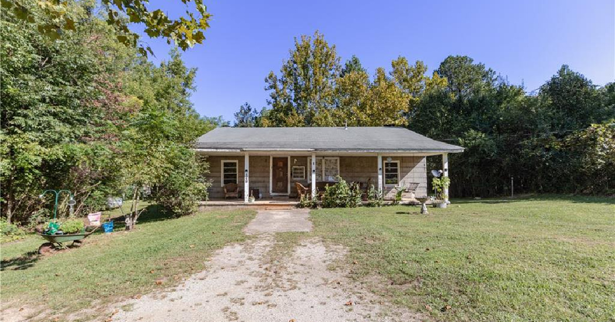 The Byers House from ‘Stranger Things’ Is Currently For Sale So You Can Live in The Upside Down