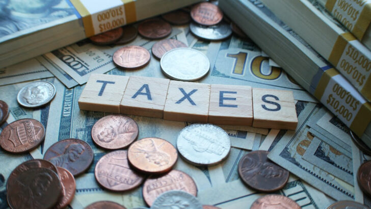 The New IRS Rules Mean Your Paycheck May Have Just Gotten Bigger