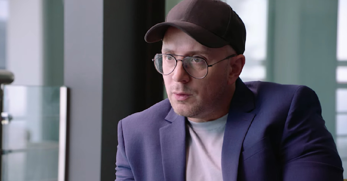 Steve From ‘Blue’s Clues’ Investigates How Much Exactly Is A F***load And It’s Hilarious