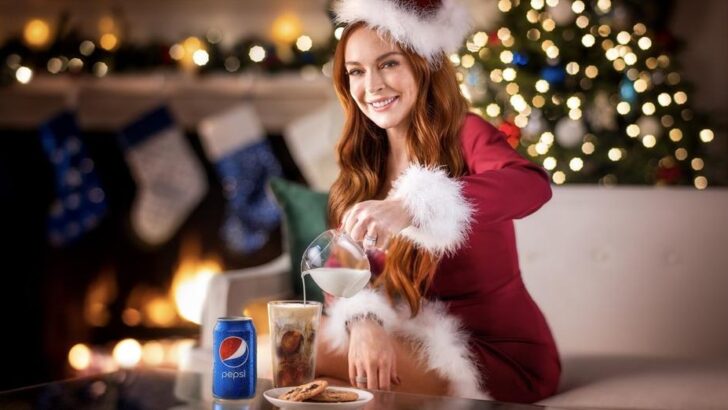 Lindsay Lohan Wants to Make Pepsi and Milk Happen And It’s So Fetch for the Holidays