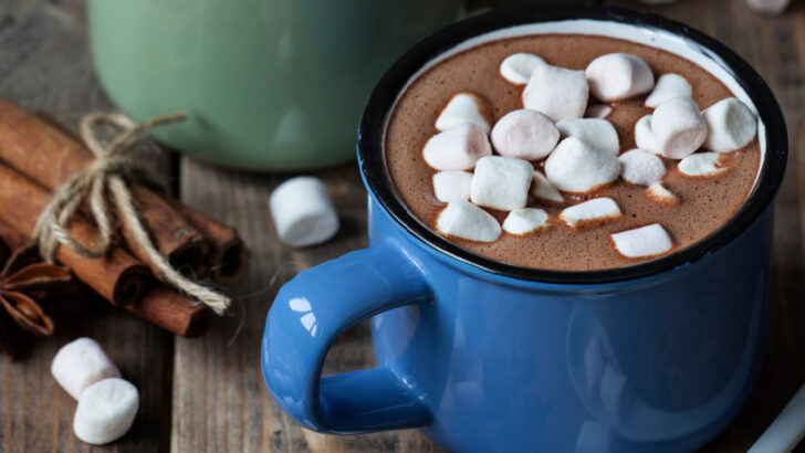 How to Make the Perfect Hot Chocolate for Winter