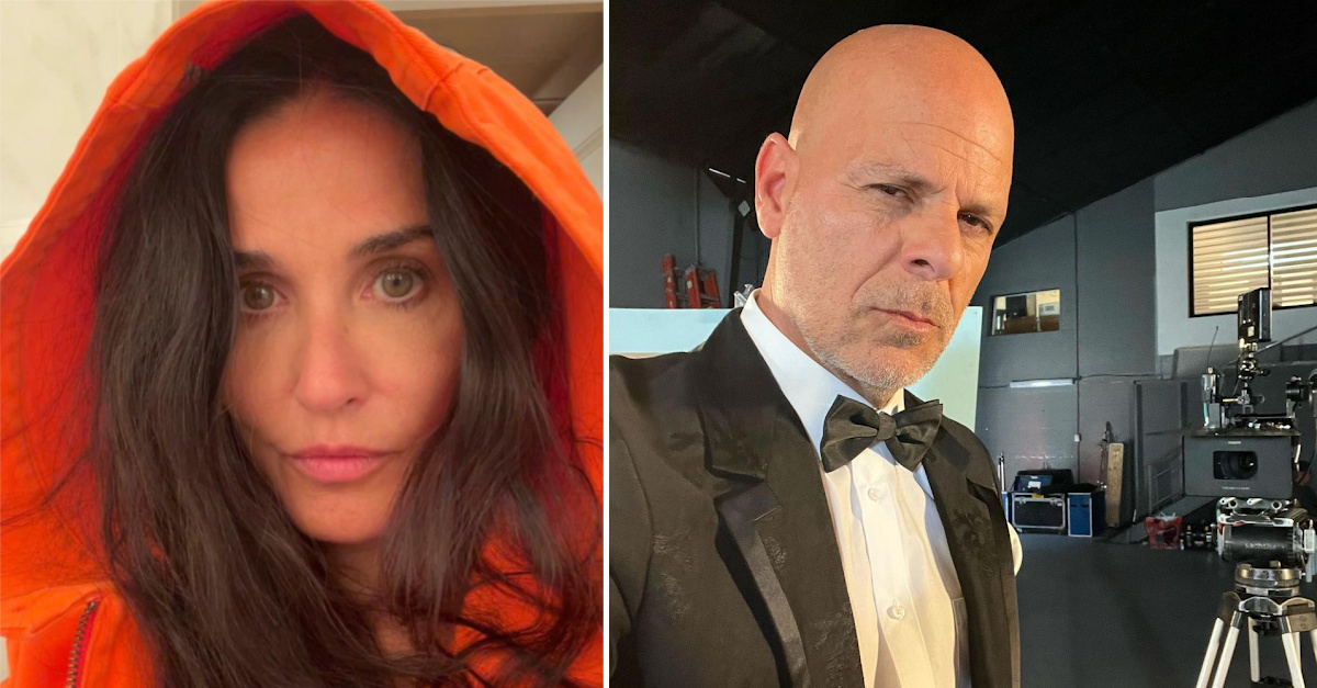 Bruce Willis And Demi Moore Are Coparenting Goals In This Christmas Family Photo