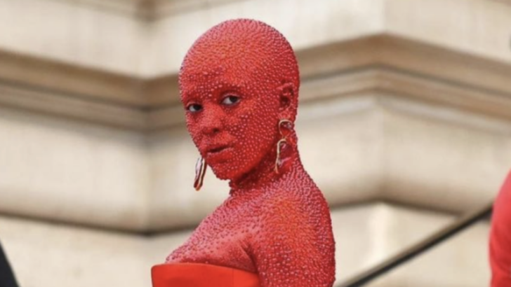 Doja Cat Covered Herself in 30,000 Swarovski Crystals Triggering People Who Have Trypophobia