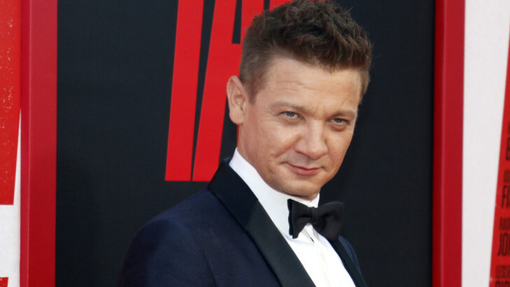 Jeremy Renner Is Officially Home From The Hospital Following His Freak Snowplow Accident