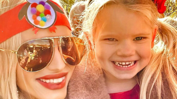 Jessica Simpson Fans Are Worried After She Posts Another Set Of Odd Photos Online