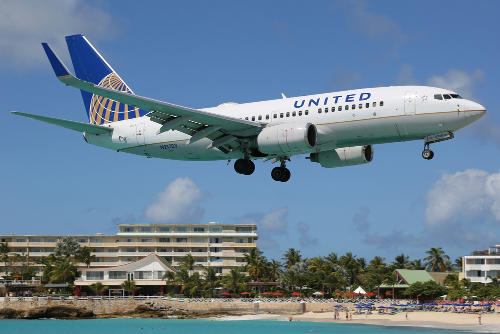 Man Arrested After Trying to Stab A Flight Attendant Using A Broken Metal Spoon On A Plane