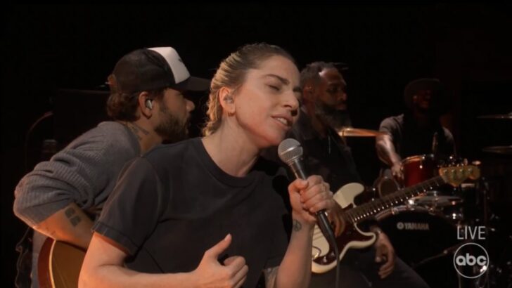 Lady Gaga Has A Surprise Performance at The Oscars Wearing a T-Shirt and Jeans