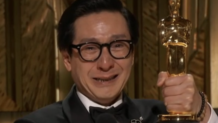 Ke Huy Quan Crying While Receiving His First Oscars Award is The Most Wholesome Thing Ever
