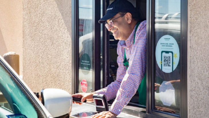 The New Starbucks CEO Says He Will Work As A Barista Once A Month And I Already Like Him