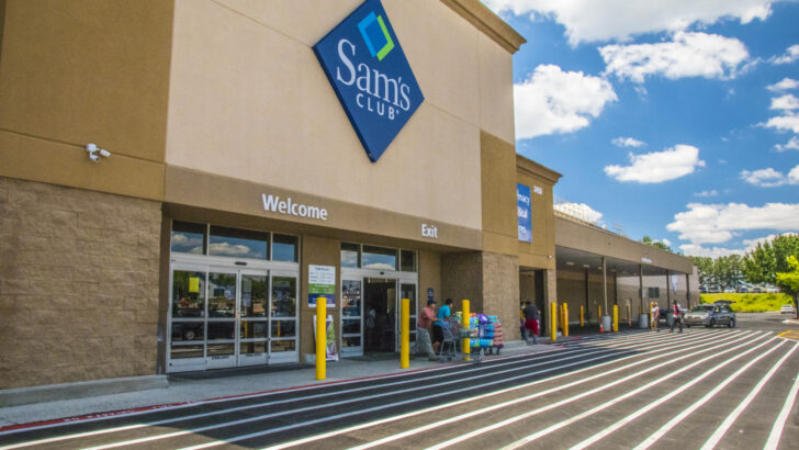 Today is Free Cupcake and Drink Day at Sam’s Club