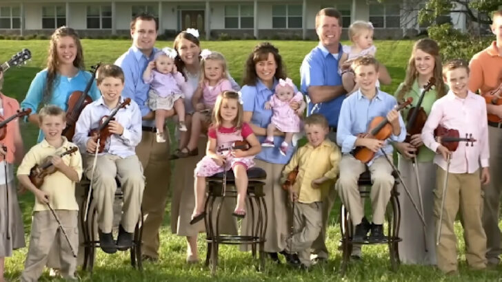 A New Duggar Docuseries Promises to ‘Expose The Truth’ About The Family And You Aren’t Going To Want To Miss It
