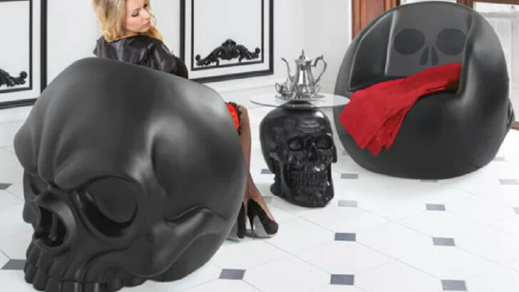 You Can Get A Giant Skull Chair That Is Perfect For Anyone Who Loves All Things Gothic