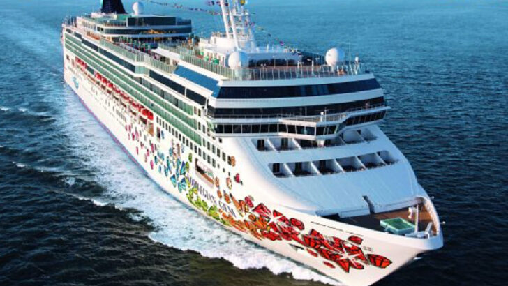 Hallmark Just Announced A ‘Countdown To Christmas’ Cruise And You Don’t Want To Miss This