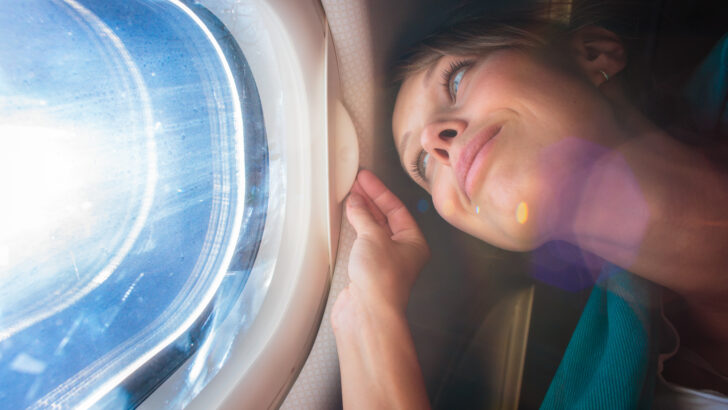 This Airline Is Offering Adults-Only, Kid-Free Sections On Airplanes, And I Love It