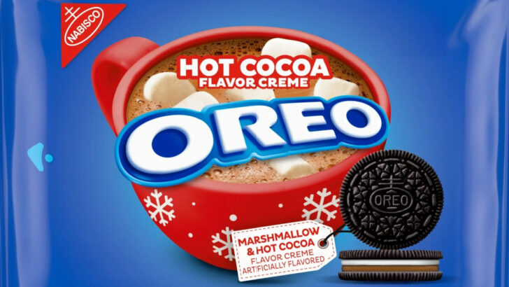 Oreo is Bringing Back Their Hot Cocoa Flavored Cookies and It’s About Time